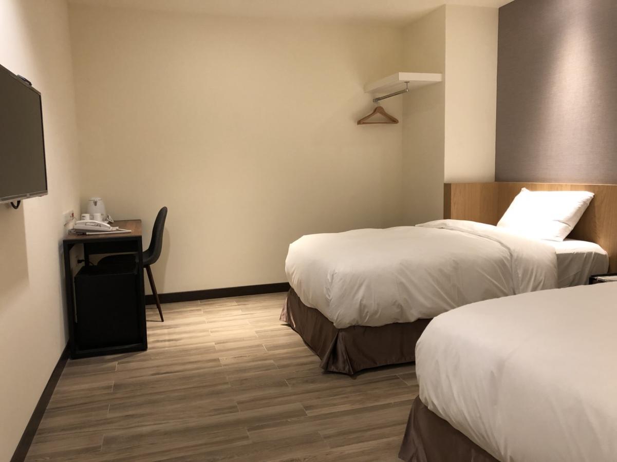 Honest & Warm Hotel Taoyuan Exterior foto
